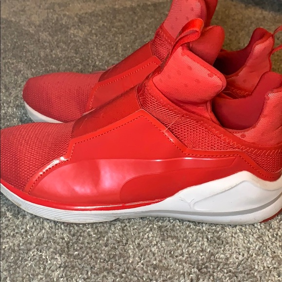 Red Pumas - Picture 3 of 5